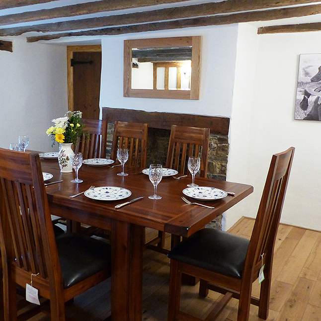 Middle West Curry Farmhouse